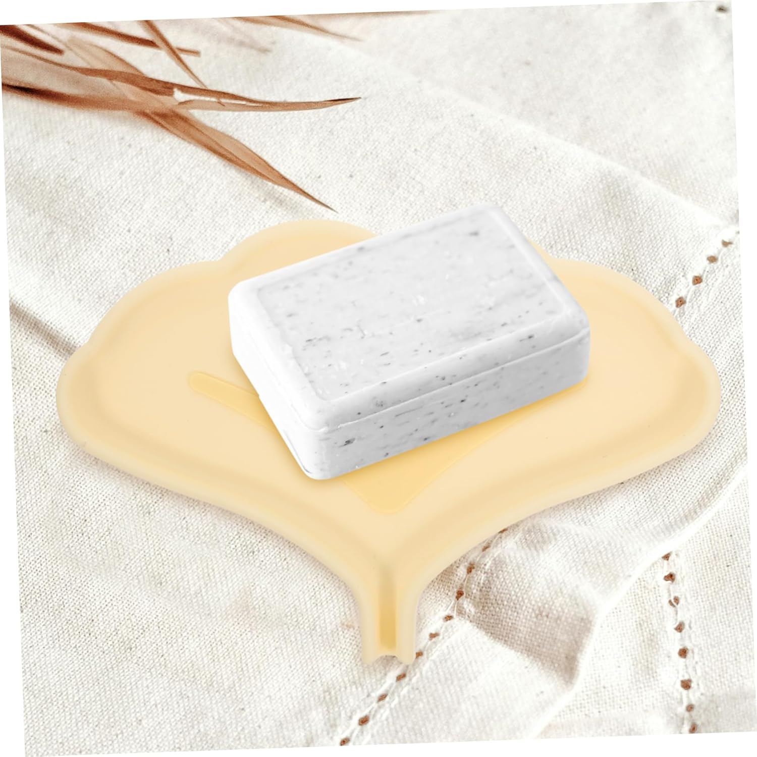 Amosfun Ginkgo Leaf Silicone Soap Dish