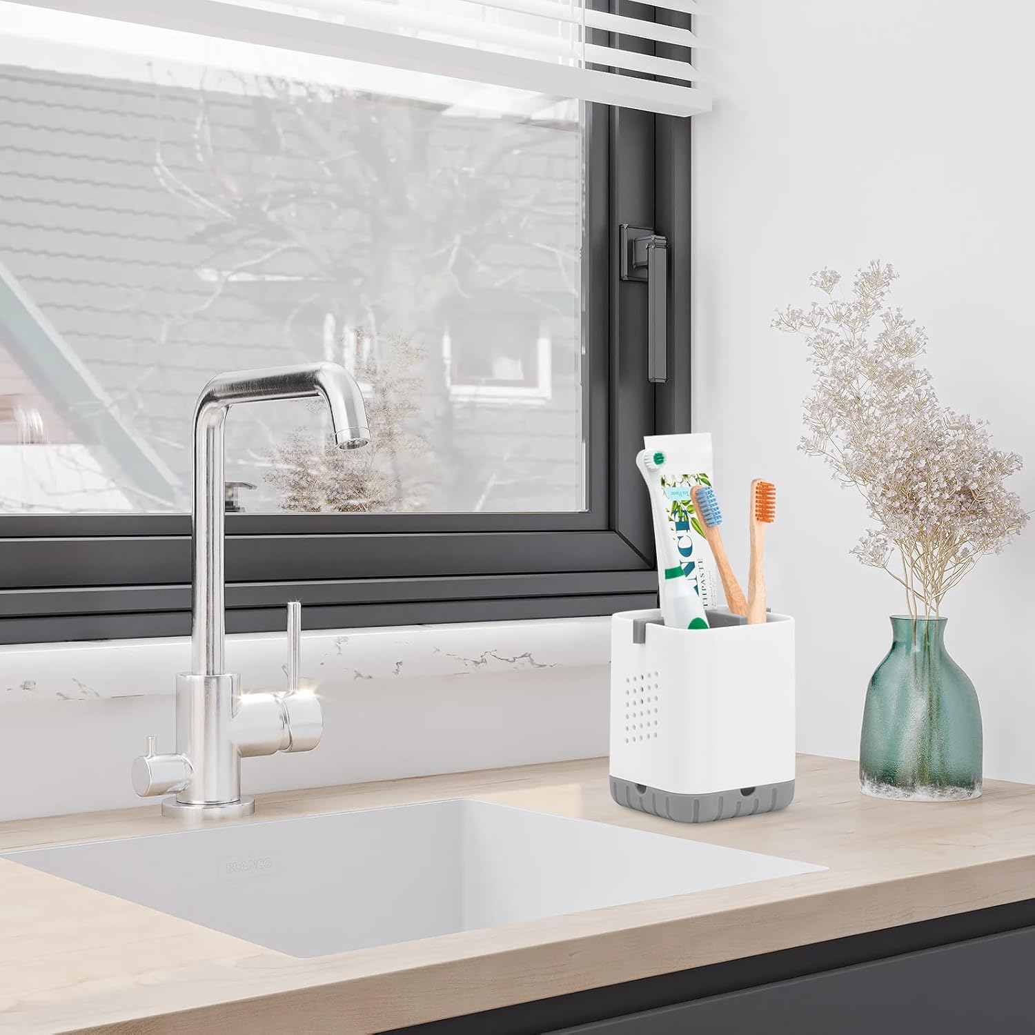 Boperzi Toothbrush Holder with Drain and 3 Slots